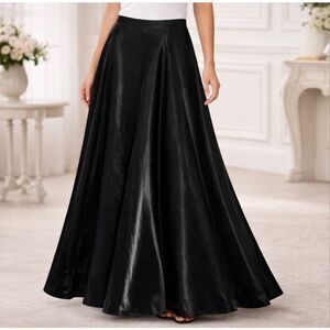 JS COLLECTIONS Full Length Black Shimmering Skirt Size 4